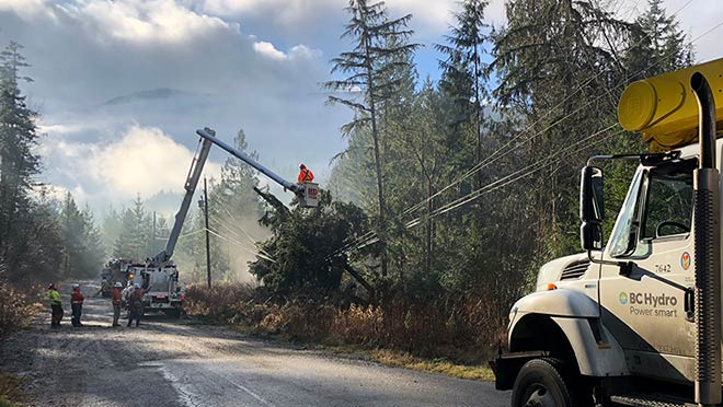 BC Hydro crews work to restore power in the Whiskey Creek area
