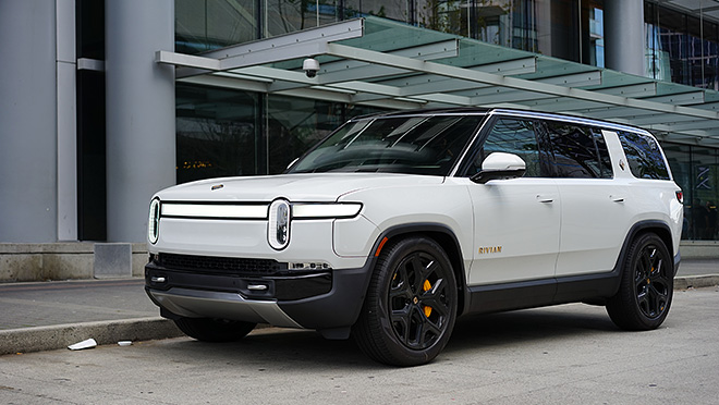 Rivian R1S parked at Fully Charged LIVE Canada in Vancouver, B.C.