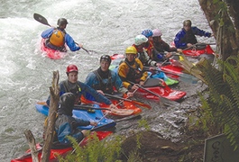 Warmer weather not stopping Puntledge River Paddle Festival