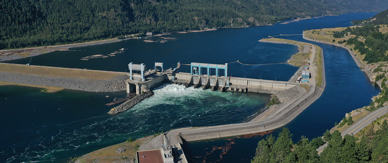 Hugh Keenleyside dam aerial mountain view
