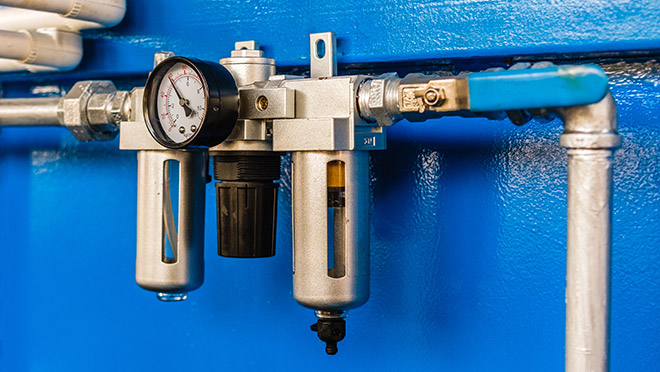 Image of a compressed air gauge