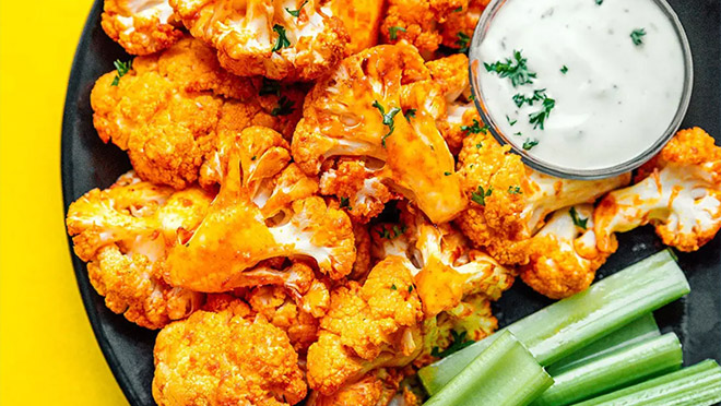 Buffalo cauliflower bites