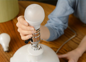 Installing an LED lightbulb