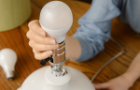Installing an LED lightbulb Installing an LED lightbulb