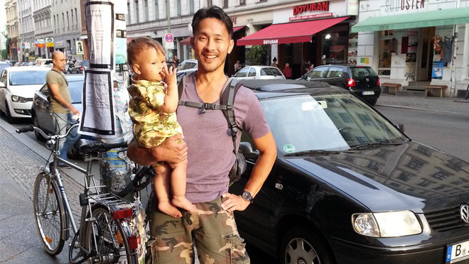 Image of Allan Wong with his child Image of Allan Wong with his child
