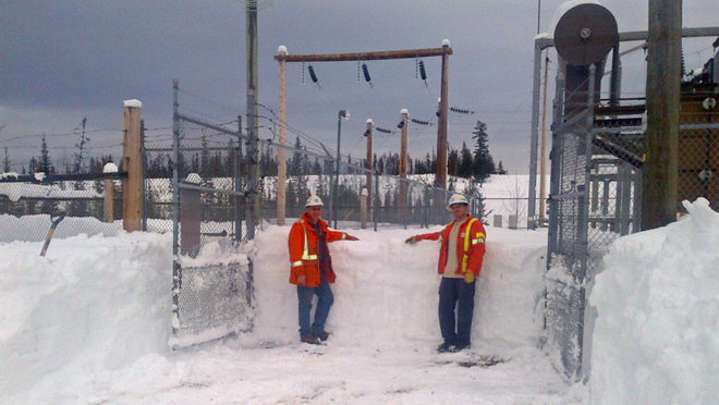 crew-clear-snow-at-mcewan-full-width-people.jpg crew-clear-snow-at-mcewan-full-width-people.jpg