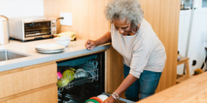 Lady doing dishes