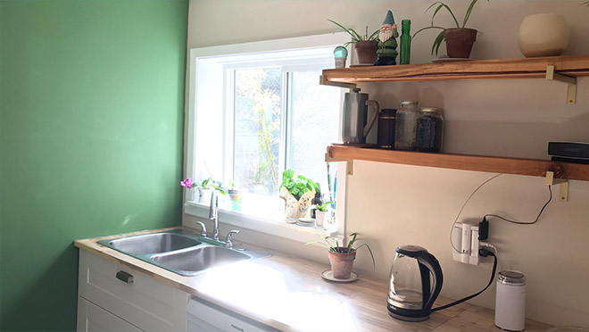 Image of the newly-renovated kitchen in a Victoria basement suite