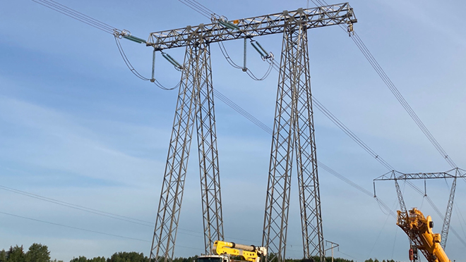 500 kV transmission tower at the Palling Capacitator Station.