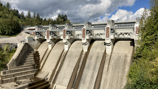 Ruskin dam and powerhouse