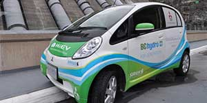 A Mistubishi iMiEV parked at Revelstoke Dam