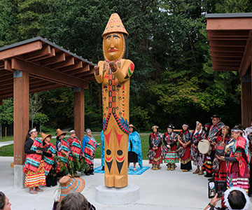 Sḵwx̱wú7mesh welcome figure is blessed by Squamish Nation elders