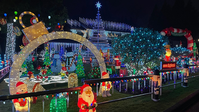 Joel DuPlessis holiday lighting for 2025